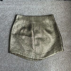 Brand: Zara skirt